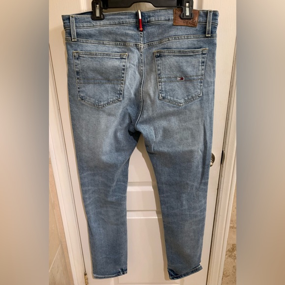 Tommy Hilfiger Jeans - Picture 3 of 4
